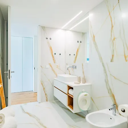 Puro Gold Apartment *